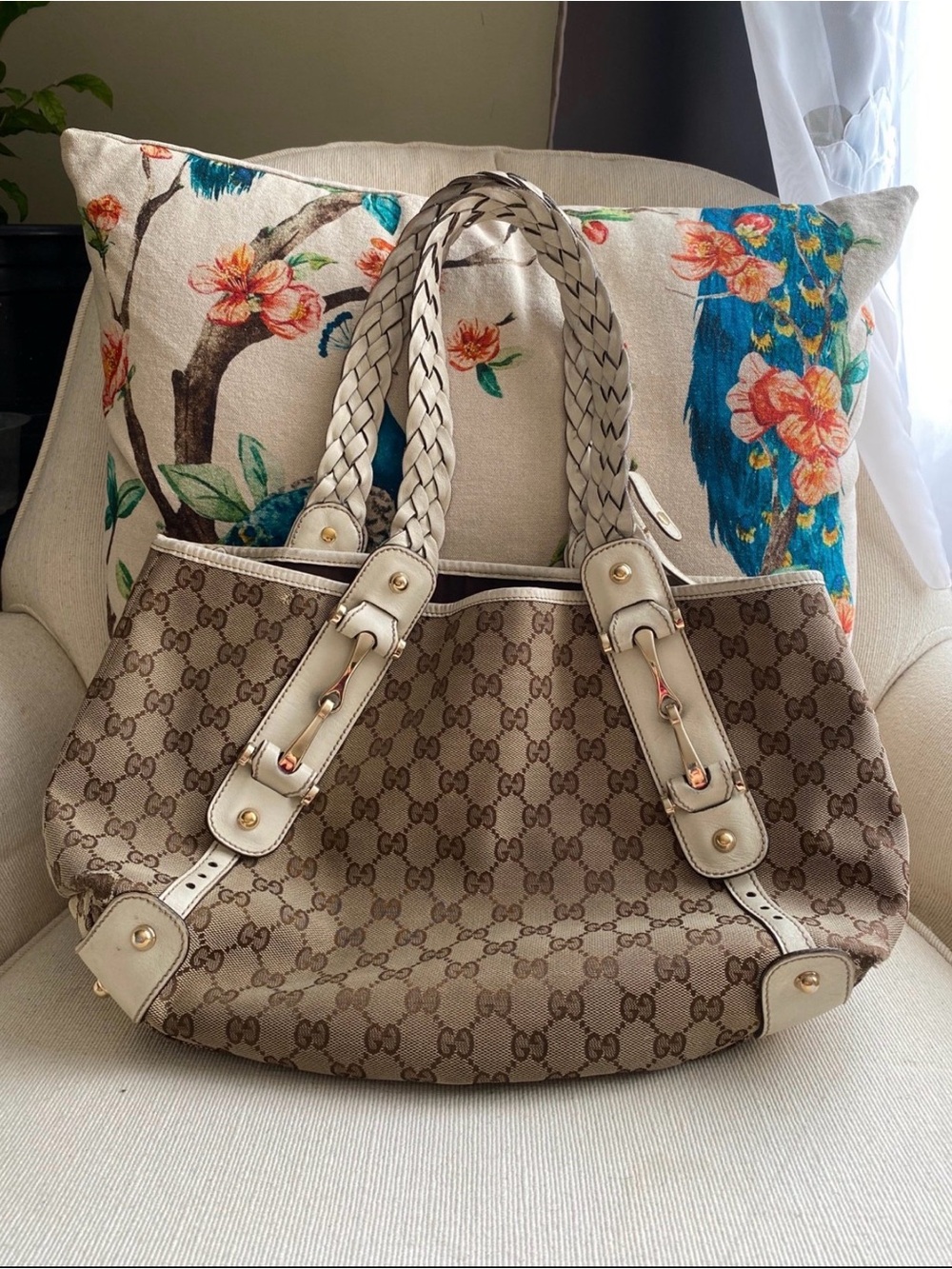 GUCCI Small Pelham Shoulder Bag